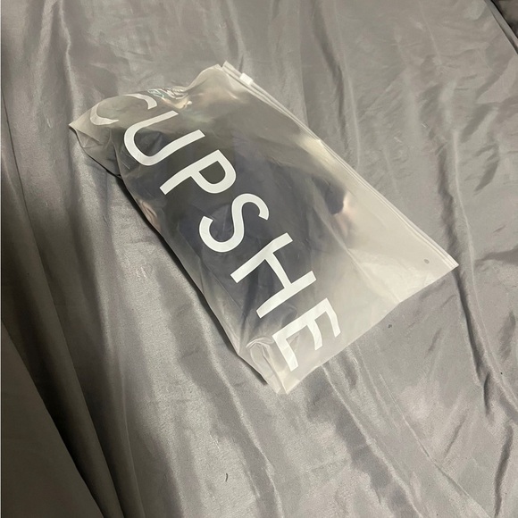 Cupshe Tropical Floral  One Piece - Navy and Peach - Picture 8 of 9